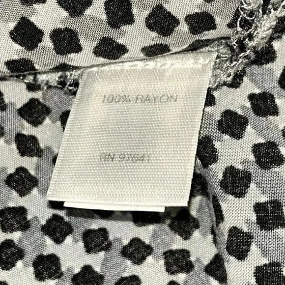 J Jill Women’s Gray Black Button Up‎ Shirt Long Sleeve Rayon Career Casual Large - Picture 6 of 7